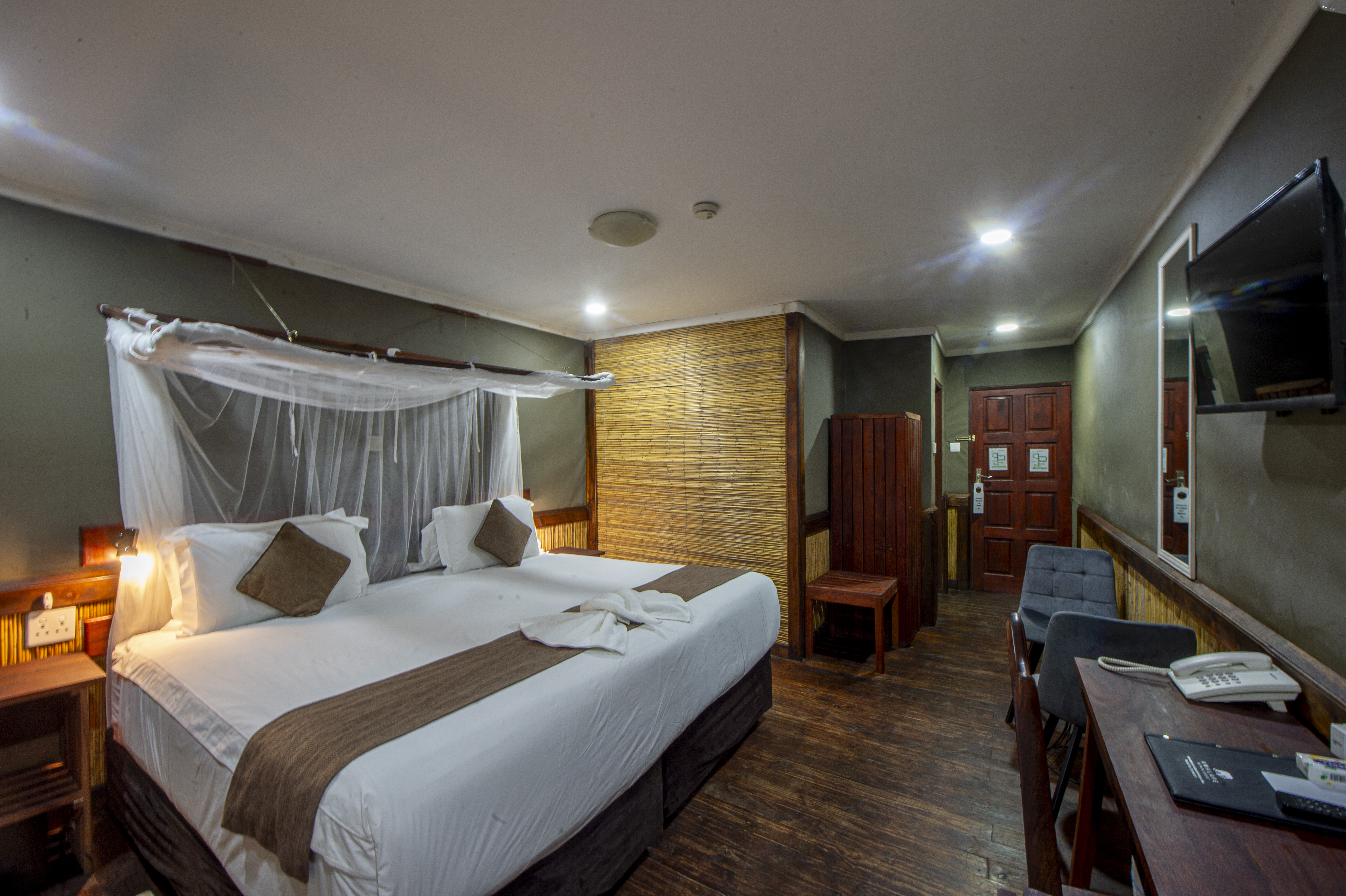 Double bed room at Kwalape Safari Lodge